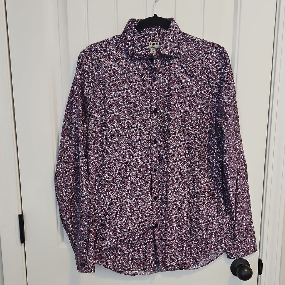 Express Men's Purple and White Floral Casual Shirt